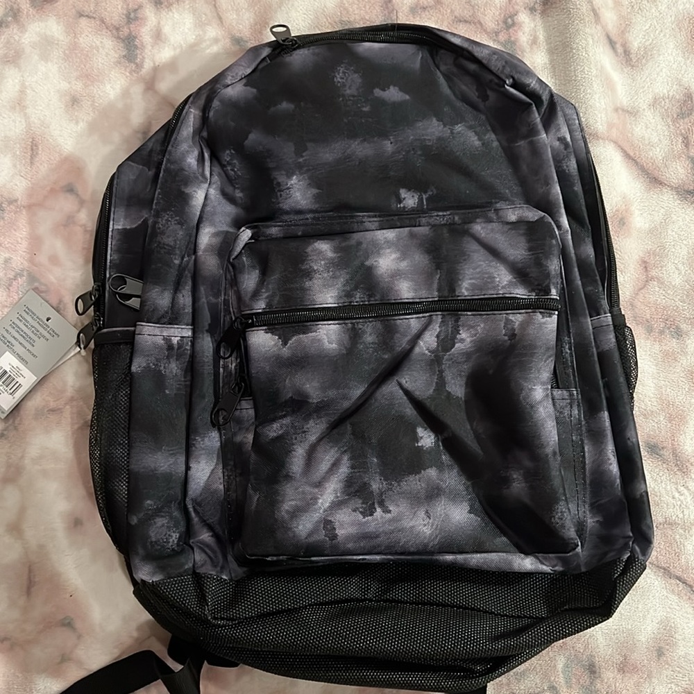 Backpack - Picture 2 of 13